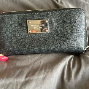 Michael Kors wallet